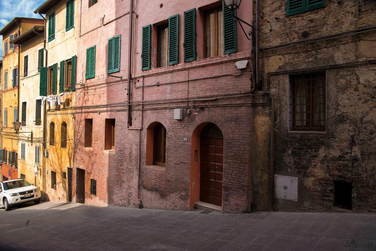 Cozy Apartment In The Heart Of سيينا المظهر الخارجي الصورة